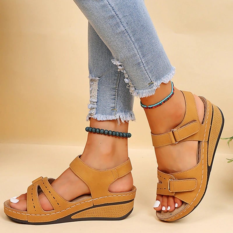 Islara™ | Cushioned Support Sandal