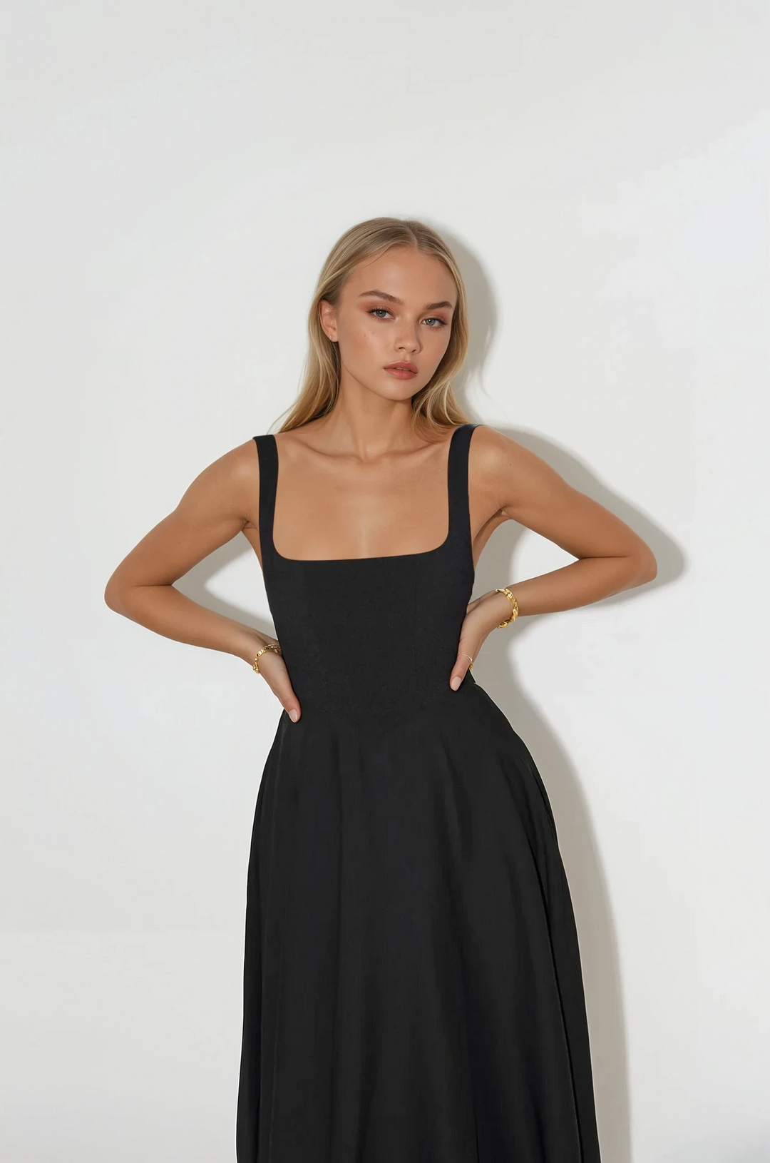 Anise™ | Long Dress with Fitted Straps