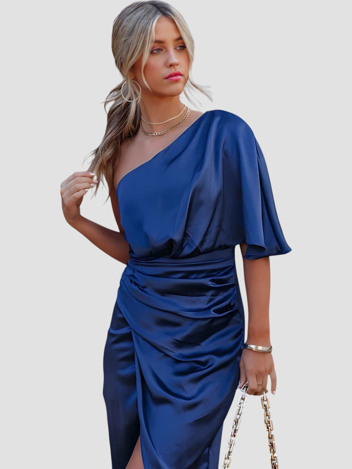 Alicia™ | Graceful Attire