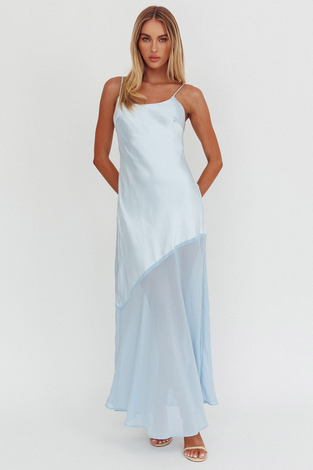 Nio™ | Long Dress with Ethereal Elegance