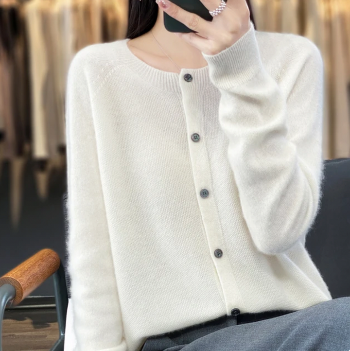 Comfortable Buttoned Cardigan