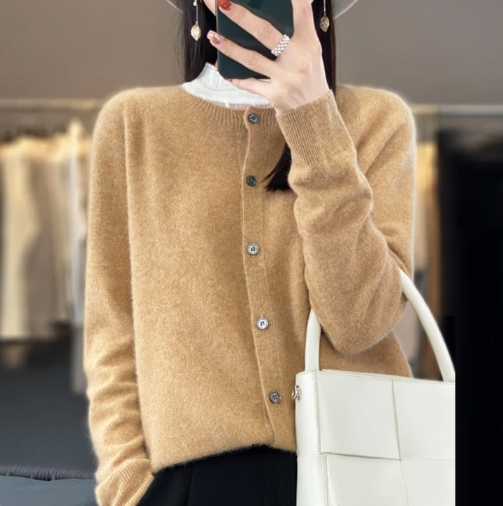 Warm and Artisanal Wool Cardigan
