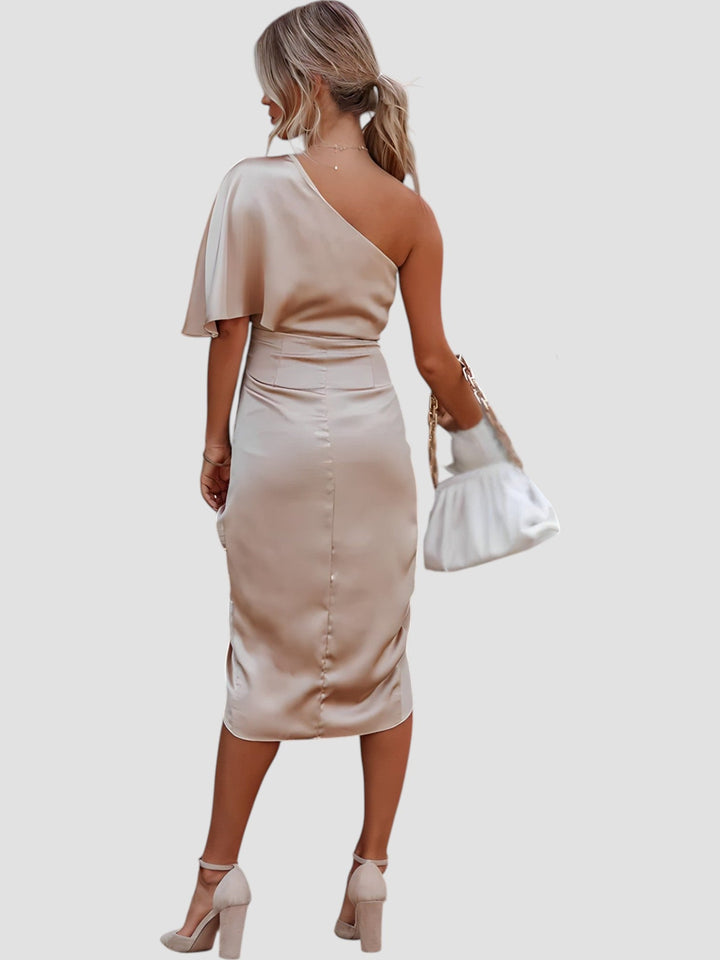 Alicia™ | Graceful Attire